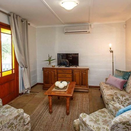 Hazenjacht Karoo Lifestyle - Spitzkop Apartment Oudtshoorn Exterior photo
